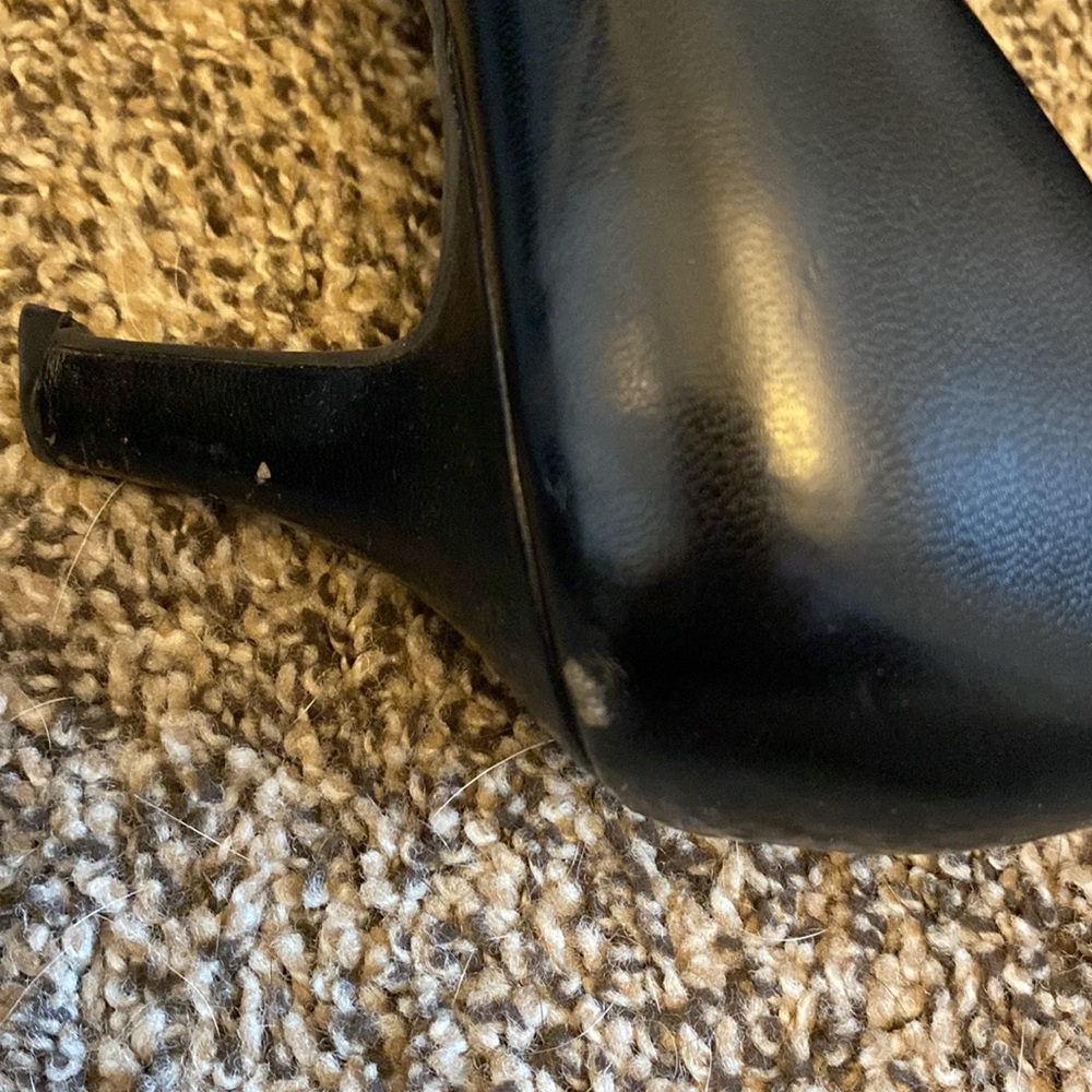 High Heel - Picture 7 of 10